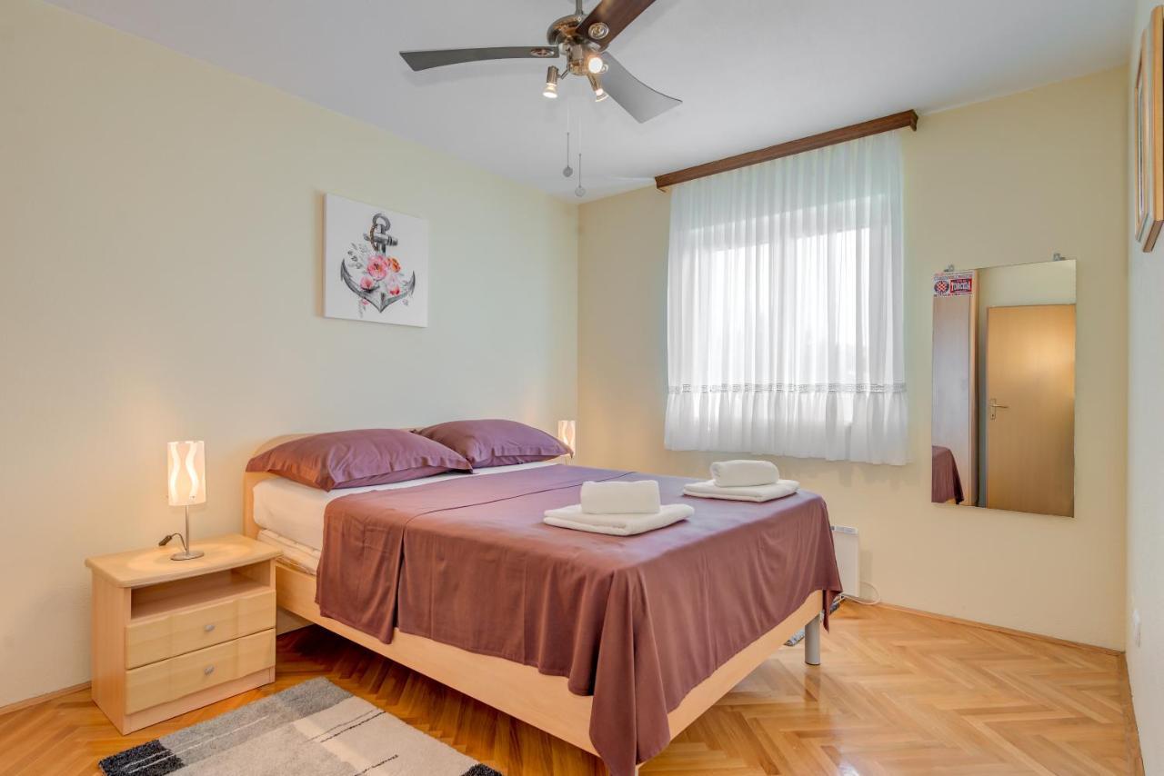 Villa Lille Trogir Eksteriør billede
