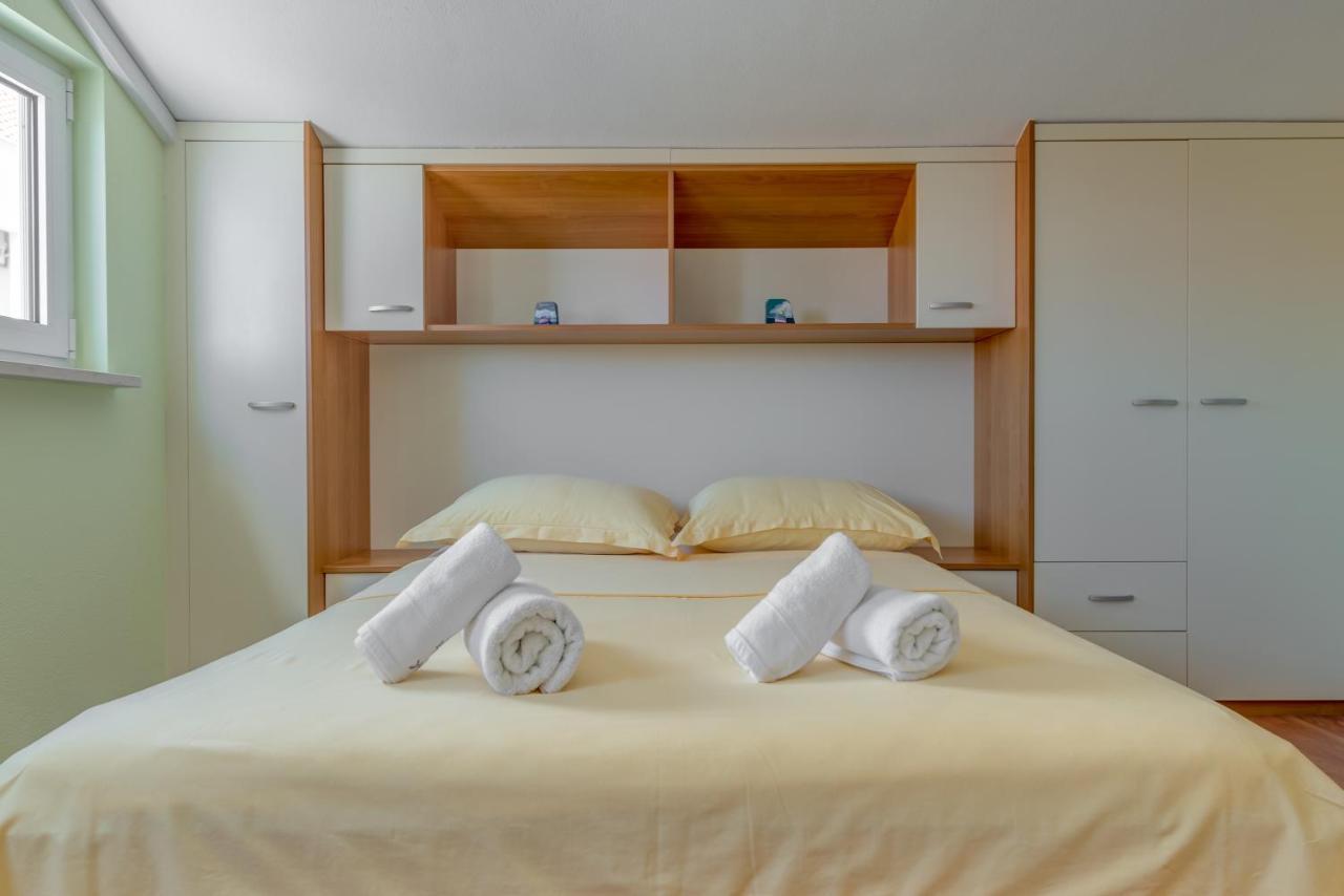 Villa Lille Trogir Eksteriør billede