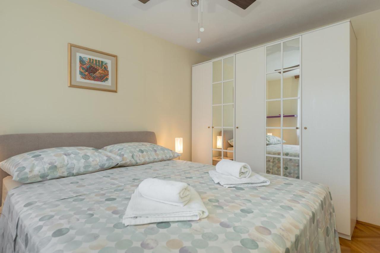 Villa Lille Trogir Eksteriør billede