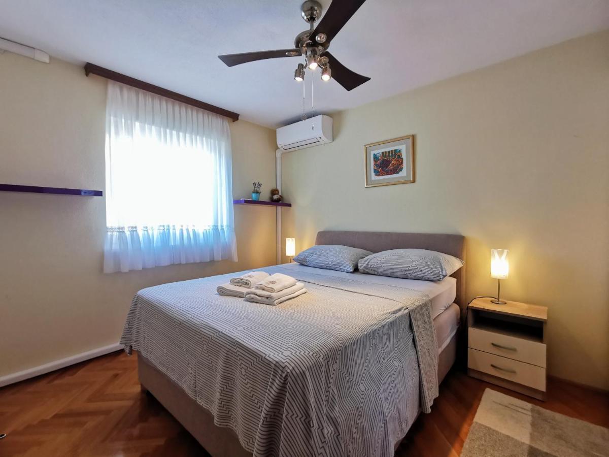 Villa Lille Trogir Eksteriør billede