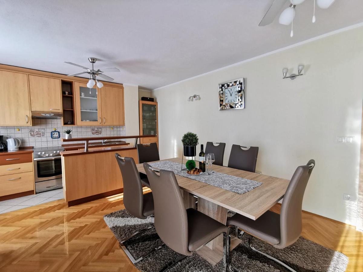 Villa Lille Trogir Eksteriør billede